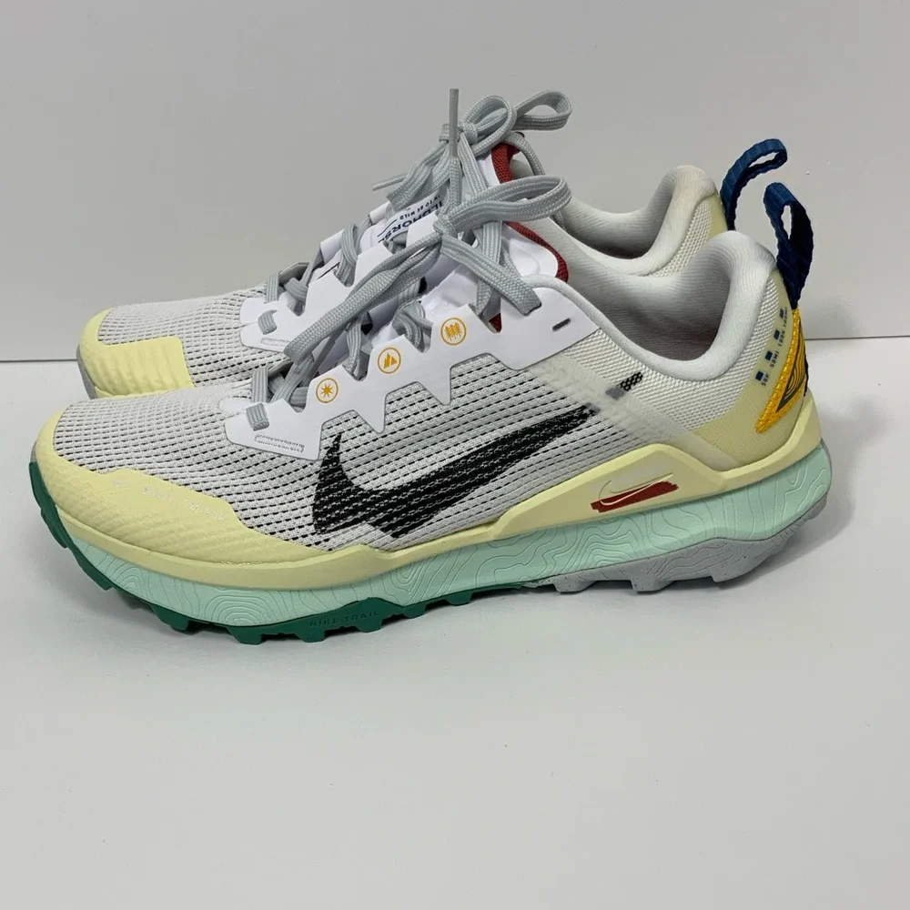 Nike Women's Snikers Sz 7.5 React Wildhorse Trail Hiking Running Shoe DR2689 101 - Picture 2 of 16